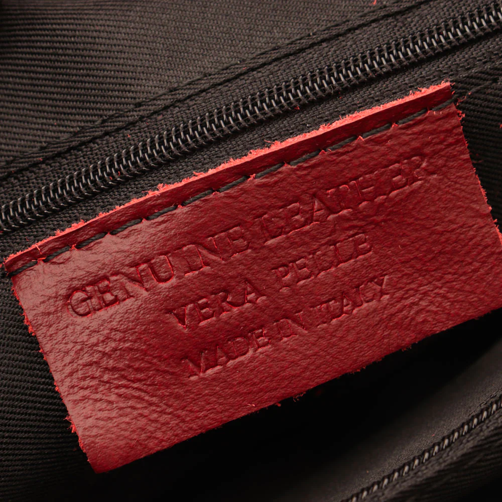 Borsa a Mano con Tracolla VIAVERDI in Pelle Bordeaux Matelassè Made in Italy linea Saturnia - Image 9
