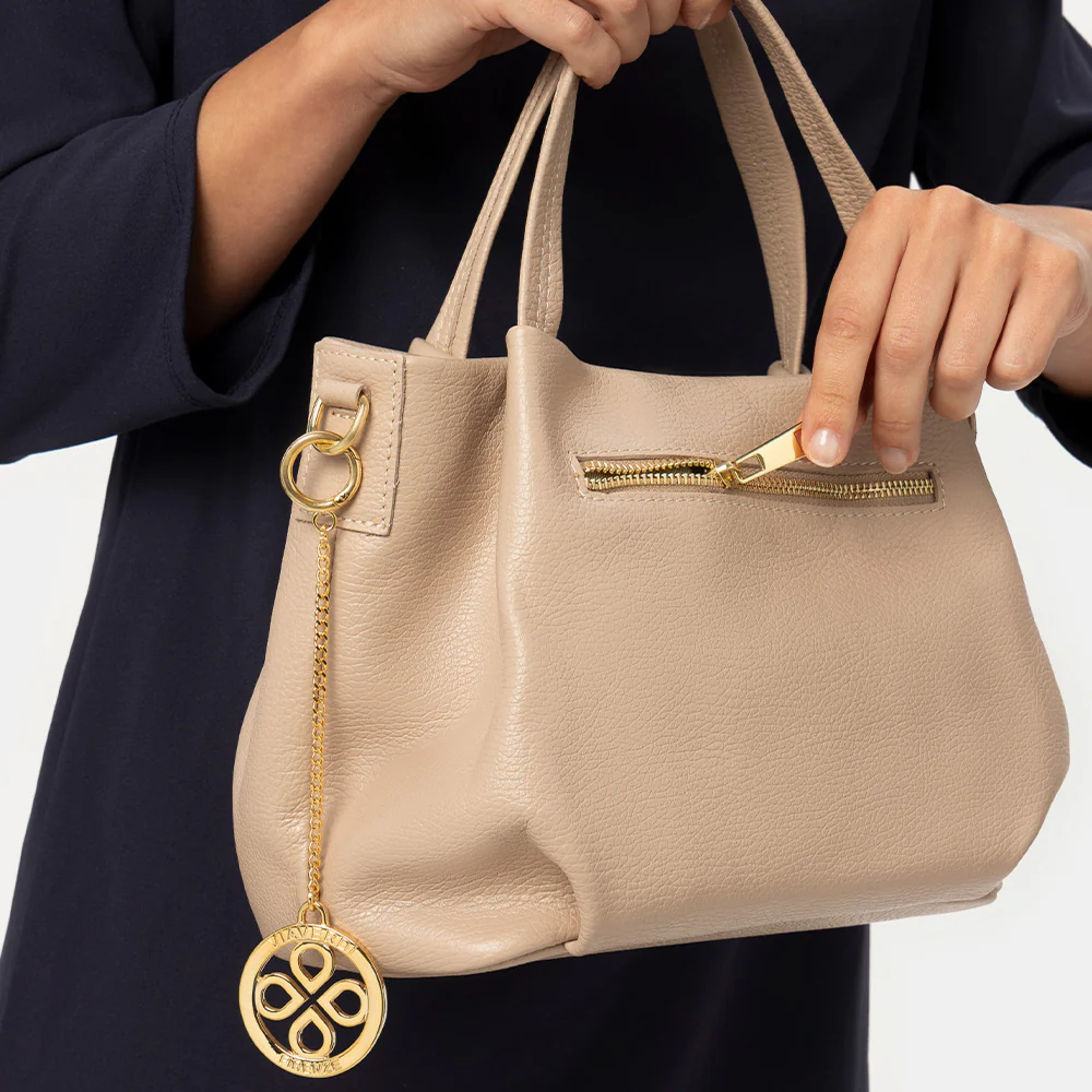 Borsa a Mano con Tracolla VIAVERDI in Pelle Cipria Made in Italy linea Castiglione - Image 9