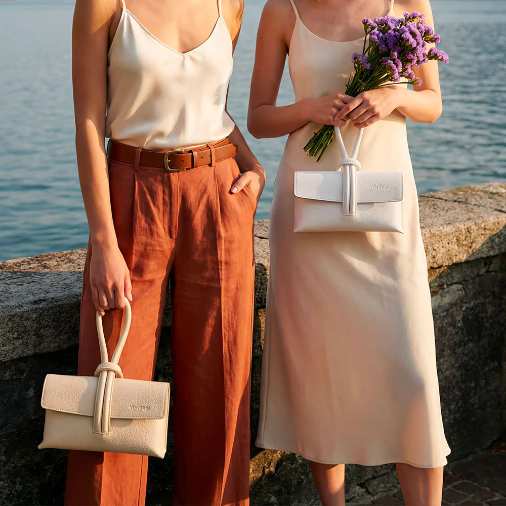 Borsa Clutch a Mano con Tracolla VIAVERDI in Pelle Beige Made in Italy linea Castiglione - Image 4